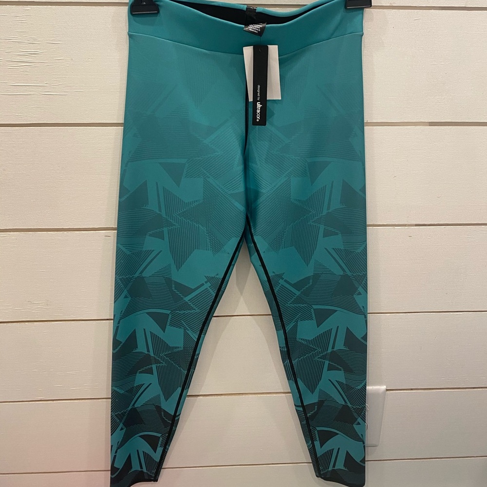 NWT Ultracor leggings Medium